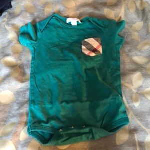 Burberry onesie - 9 months - green